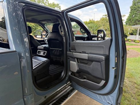 Used 2023 Ford F350 Lariat w/ Chrome Package AWD/4WD image 67