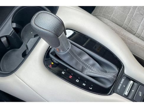 Certified 2023 Honda HR-V LX image 31