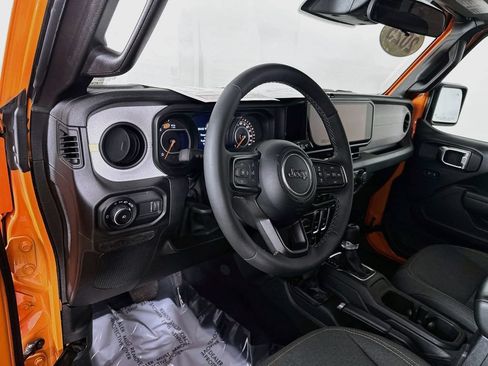 Certified 2025 Jeep Wrangler Sport AWD/4WD image 17