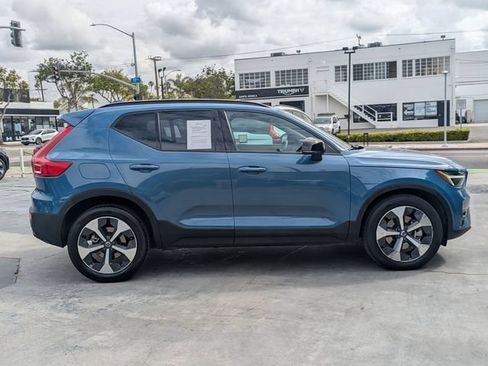 Certified 2023 Volvo XC40 B5 Plus w/ Protection Package Premier AWD/4WD image 2