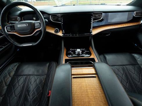 Used 2022 Jeep Grand Wagoneer Series III w/ Rear Seat Video Group 1 image 14