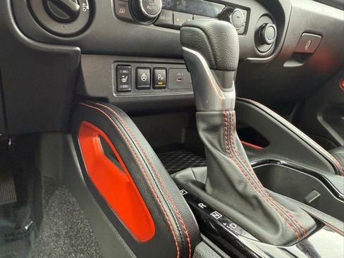 Used 2024 Nissan Frontier PRO-4X w/ Pro Premium Package AWD/4WD image 29