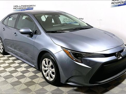 Used 2026 Toyota Corolla LE FWD image 3