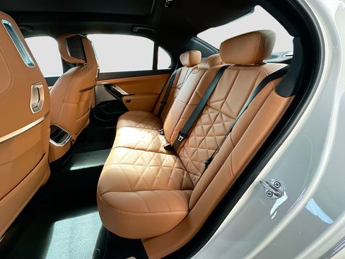 Used 2023 BMW 740i w/ Parking Assistance Package image 26