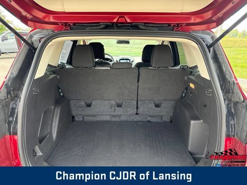 Used 2017 Ford Escape SE w/ Equipment Group 201A FWD image 15