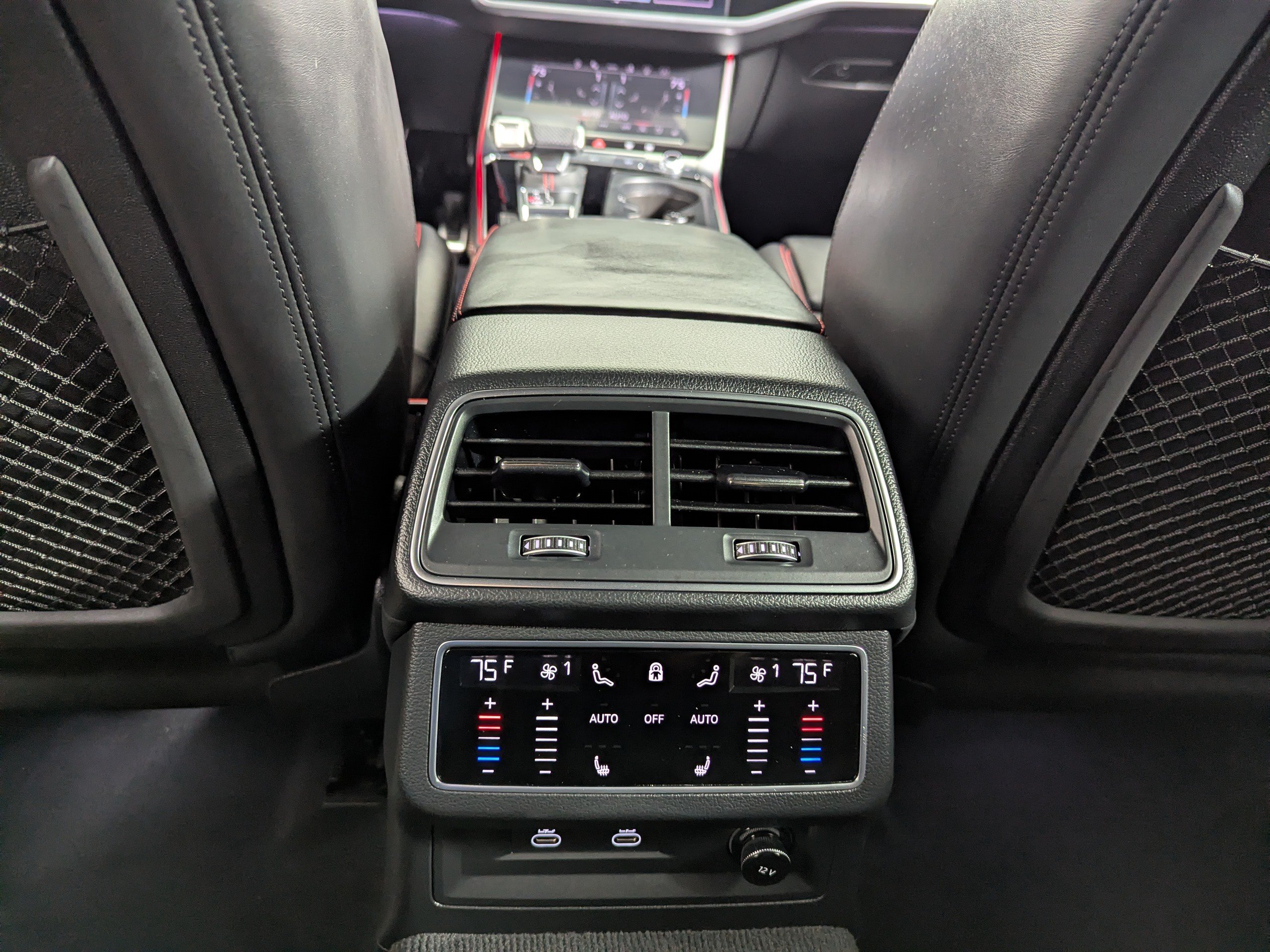 Used 2025 Audi RS 7 Performance w/ Black Optic Package AWD/4WD image 14