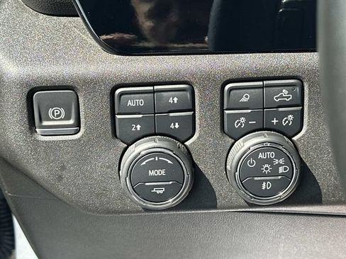 Certified 2023 Chevrolet Silverado 1500 LTZ w/ LTZ Convenience Package II AWD/4WD image 16