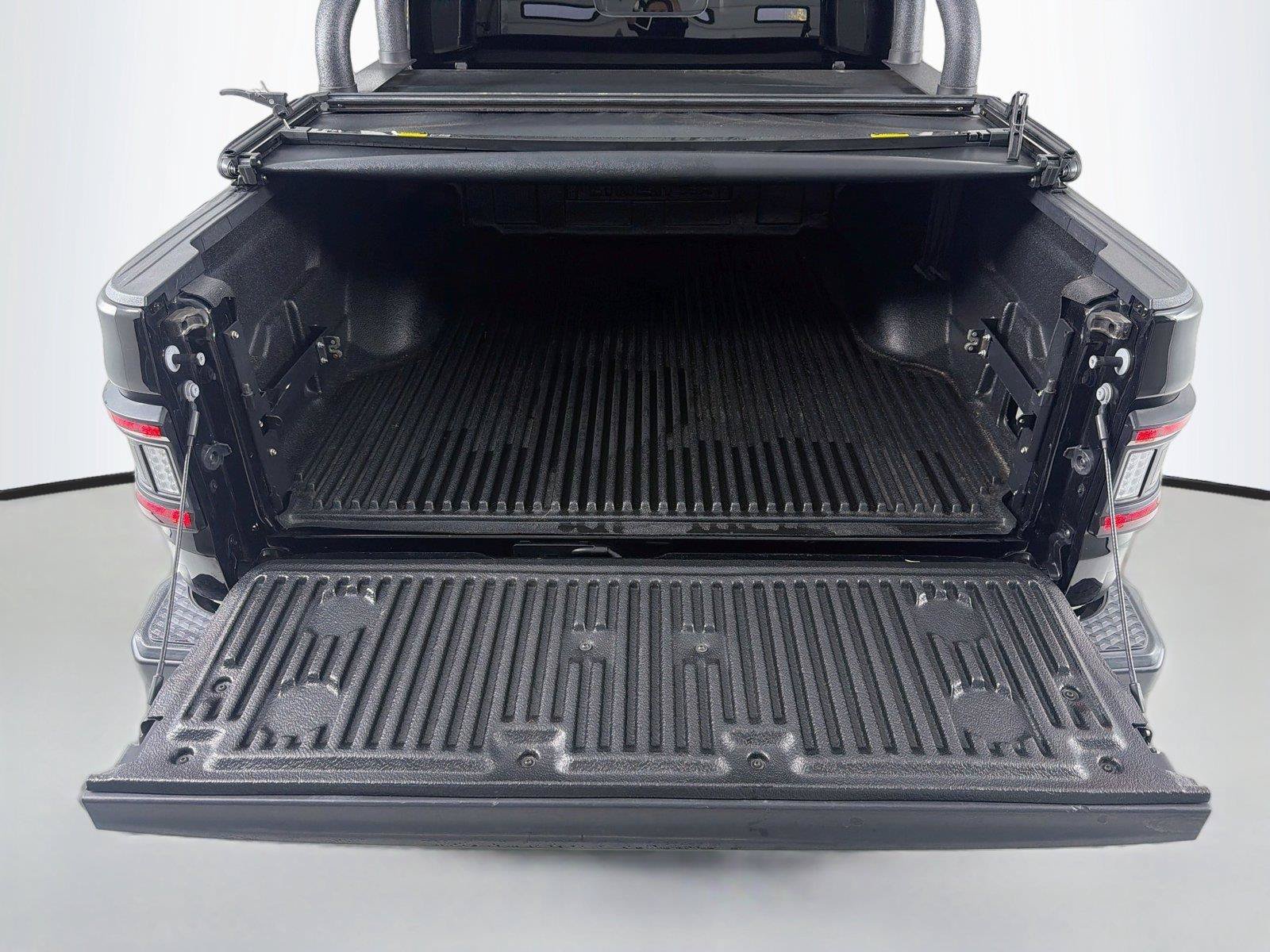 Used 2022 Jeep Gladiator Sport AWD/4WD image 22