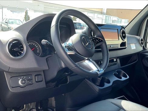 Used 2026 Mercedes-Benz Sprinter 2500 image 11