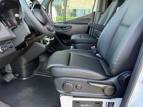 New 2025 Mercedes-Benz Sprinter 2500 image 22