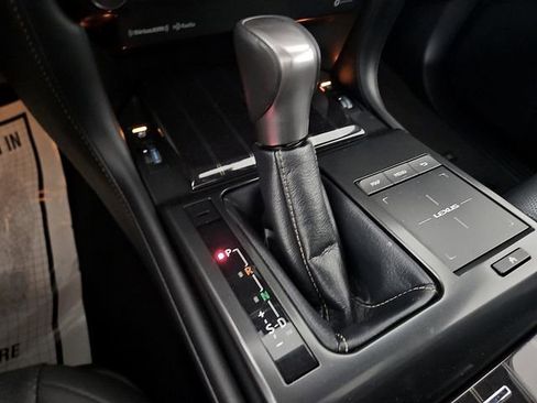 Used 2023 Lexus GX 460 Premium w/ Premium Package AWD/4WD image 17