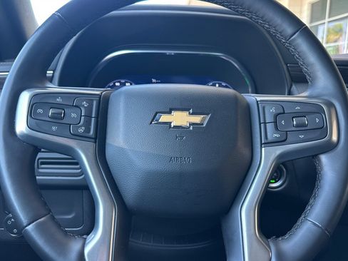 Used 2024 Chevrolet Suburban LT w/ LT Signature Plus Package RWD image 31