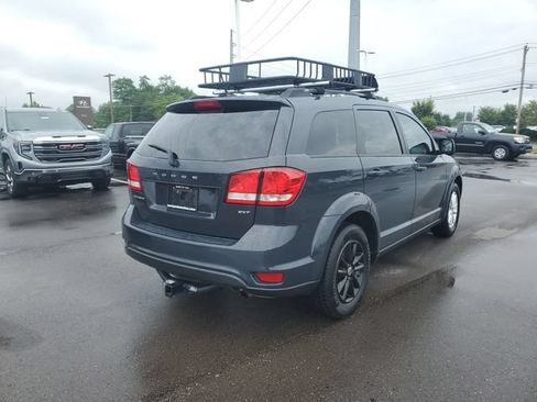 Used 2018 Dodge Journey SXT w/ Connectivity Group FWD image 4
