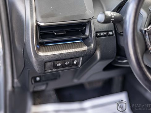 Used 2023 Toyota Prius XLE FWD image 19