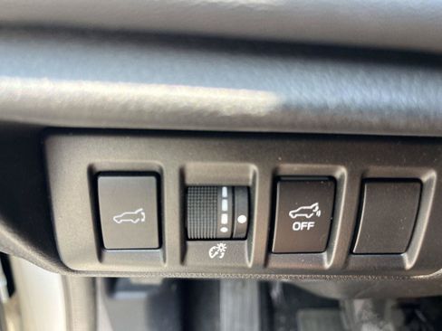 Used 2022 Subaru Outback Limited AWD/4WD image 25