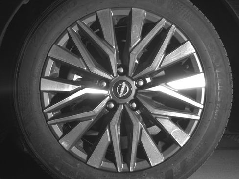 Used 2025 Nissan Altima 2.5 SV image 12