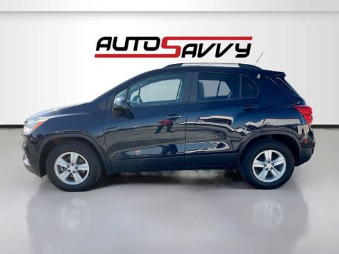 Used 2022 Chevrolet Trax LT w/ LT Convenience Package FWD image 4