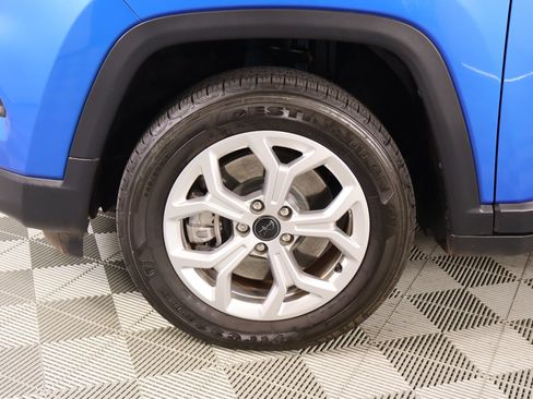 Used 2025 Jeep Compass Sport AWD/4WD image 16