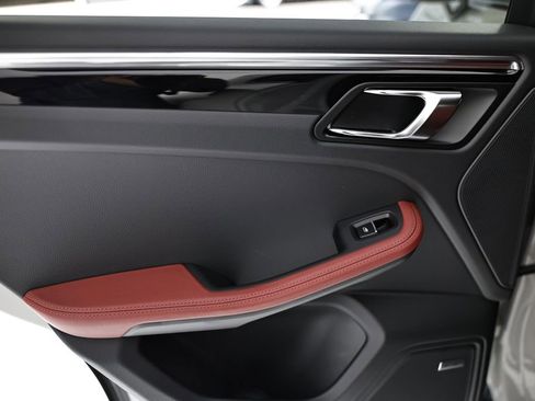 New 2026 Porsche Macan S image 27
