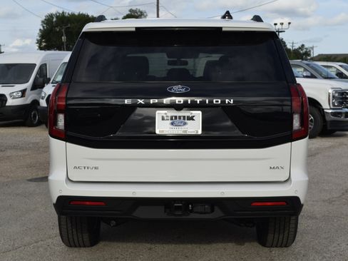 New 2025 Ford Expedition Max Active image 5
