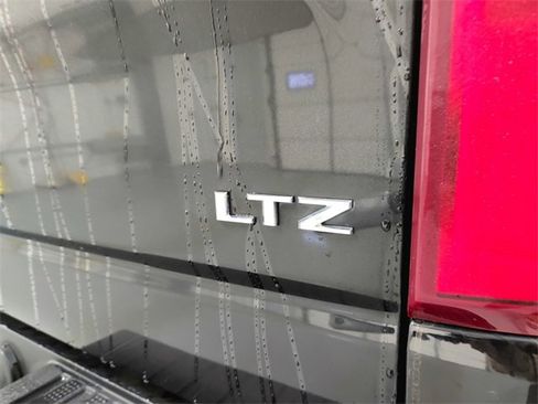 Used 2019 Chevrolet Silverado 1500 LTZ image 37