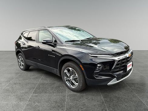 Used 2023 Chevrolet Blazer LT AWD/4WD image 7