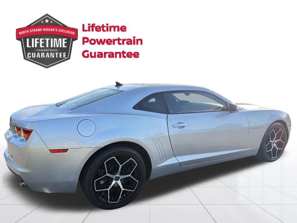 Used 2011 Chevrolet Camaro LS RWD image 5