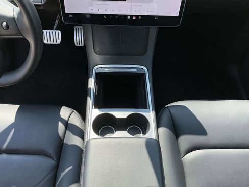 Used 2022 Tesla Model Y Performance image 20