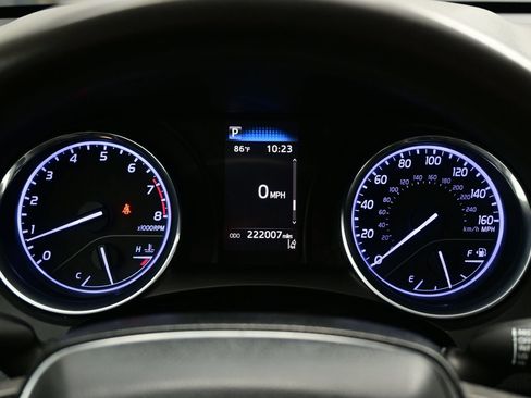 Used 2020 Toyota Camry LE FWD image 23