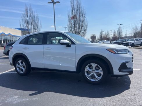 Certified 2024 Honda HR-V LX image 4