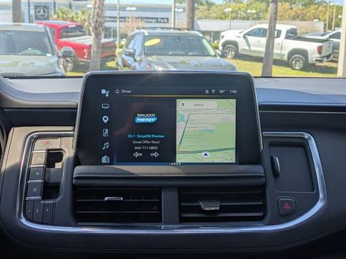 Used 2024 Chevrolet Suburban LT w/ LT Signature Package image 19