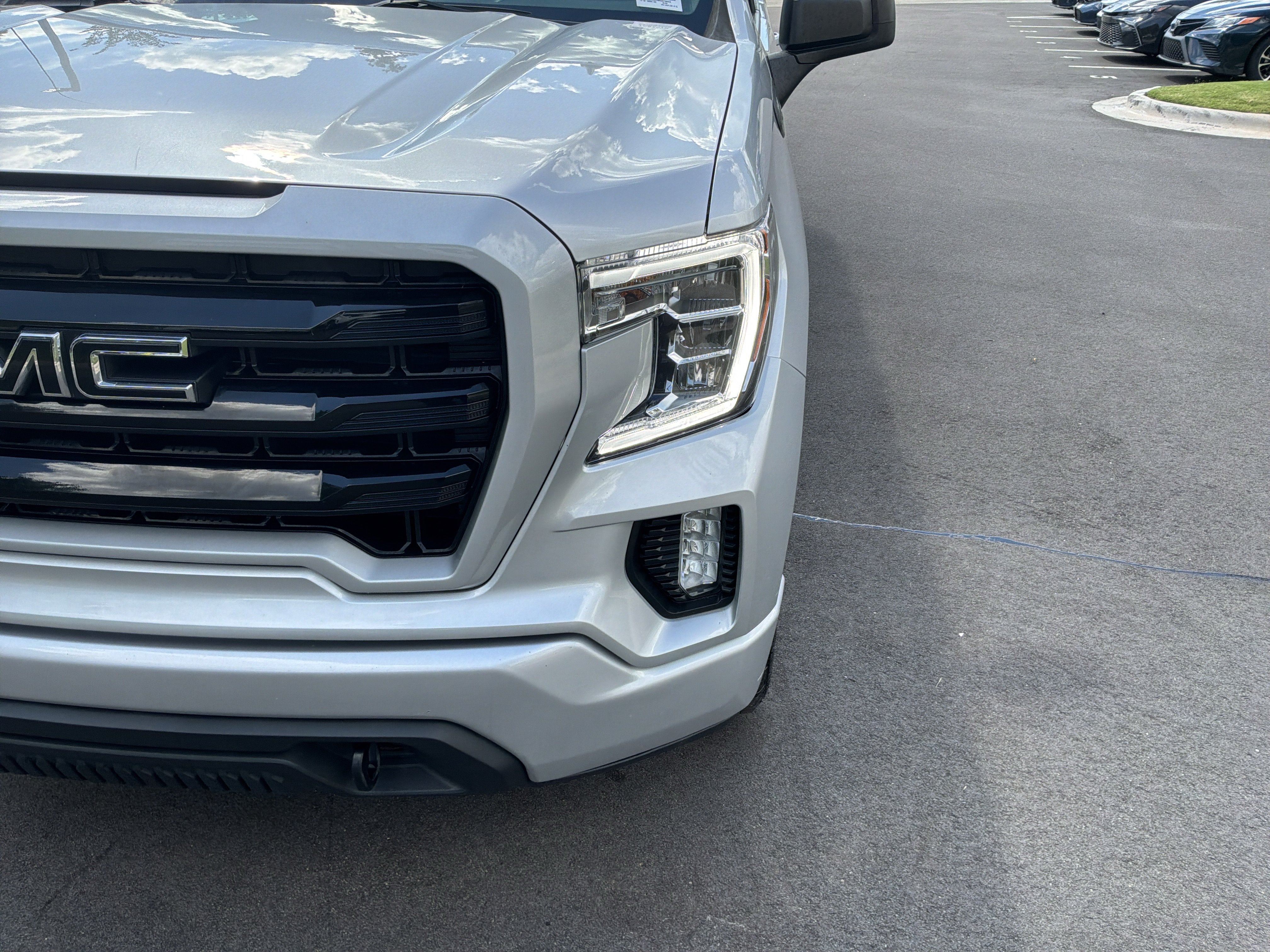 Used 2021 GMC Sierra 1500 Elevation w/ Preferred Package AWD/4WD image 6