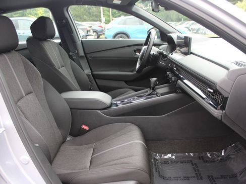 Used 2024 Honda Accord Sport image 13