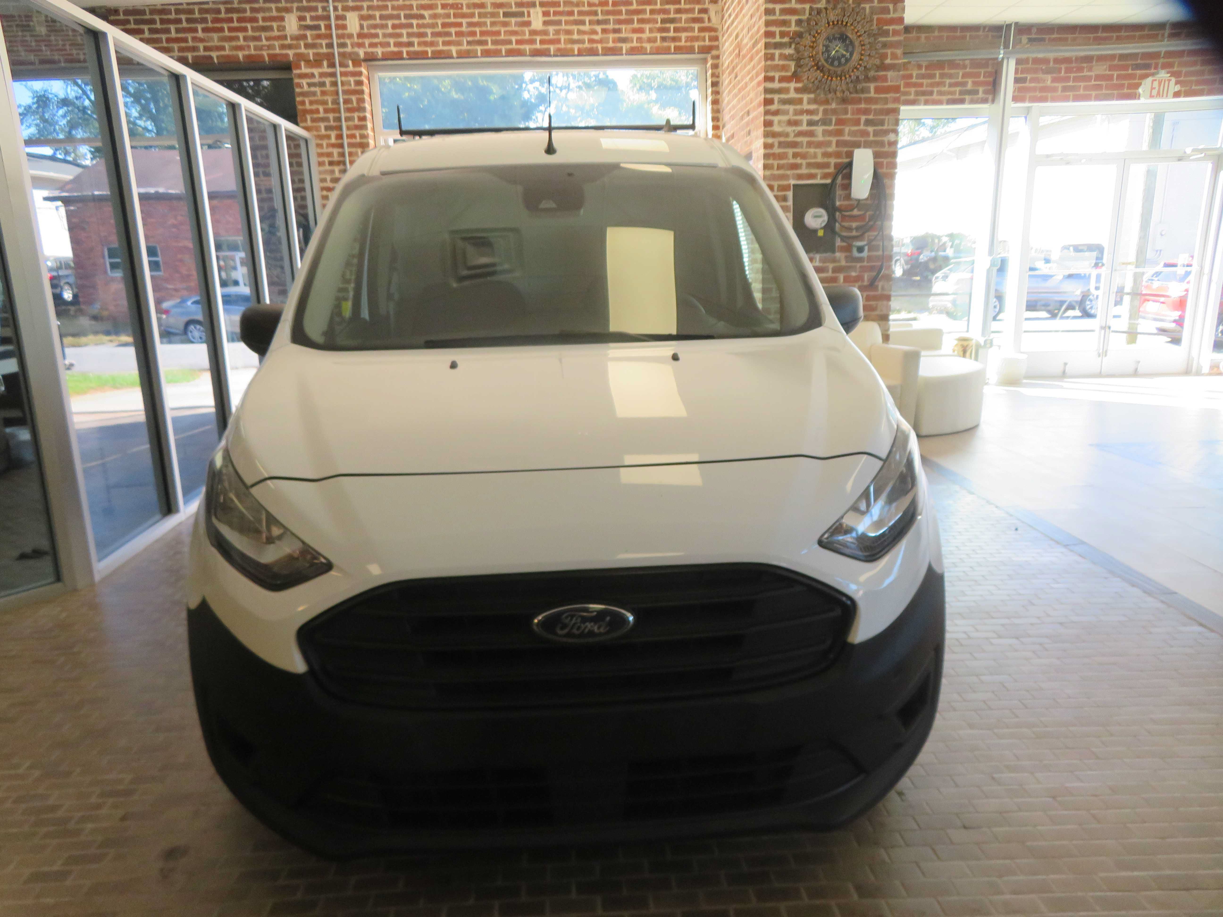 Used 2022 Ford Transit Connect XL FWD image 2
