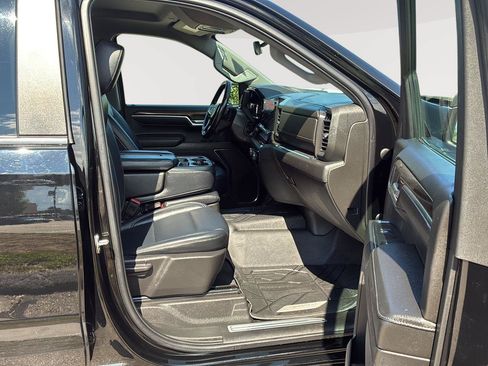 Used 2023 Chevrolet Silverado 1500 RST AWD/4WD image 12