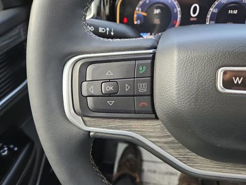 Used 2022 Jeep Wagoneer Series III w/ Flexible Seating Group image 24