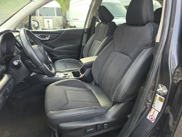 Used 2019 Subaru Forester Premium AWD/4WD image 9