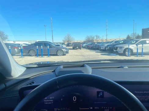 Used 2024 Buick Envision Sport Touring image 33