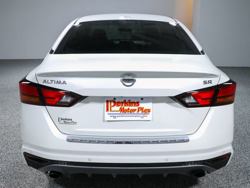 Used 2021 Nissan Altima 2.5 SR FWD image 8