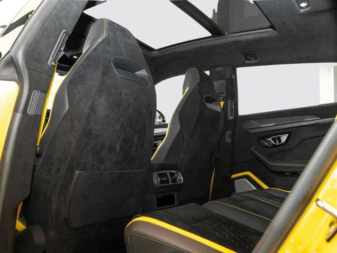 Used 2024 Lamborghini Urus Performante AWD/4WD image 54