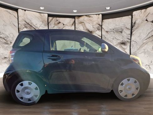 Used 2013 Scion iQ image 4