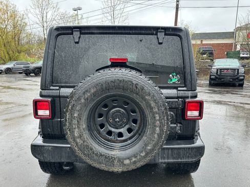 Used 2022 Jeep Wrangler Unlimited Sport AWD/4WD image 12