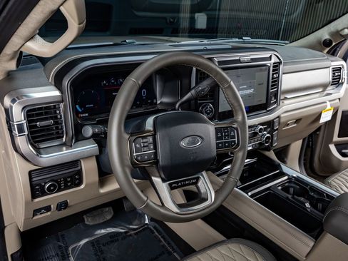 Used 2026 Ford F350 Platinum w/ Platinum Plus Package image 17