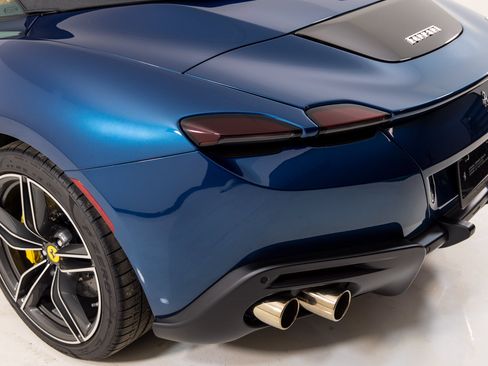 Certified 2025 Ferrari Roma Spider RWD image 32