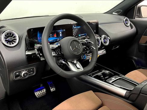 New 2025 Mercedes-Benz GLA 35 AMG AMG GLA 35 image 8