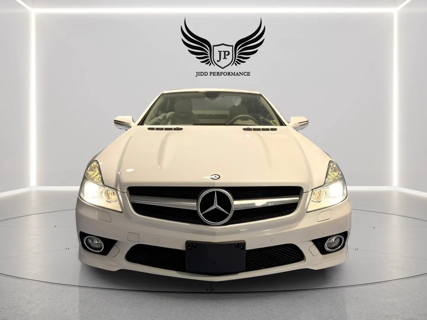 Used 2012 Mercedes-Benz SL 550 image 4