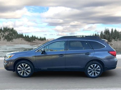 Used 2017 Subaru Outback 2.5i Limited image 8