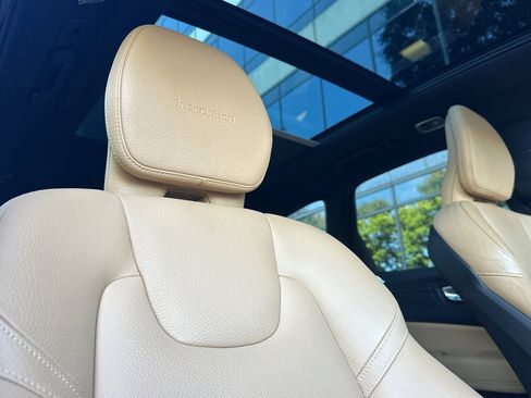 Used 2019 Volvo XC60 T5 Inscription image 21