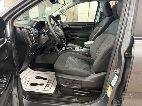 Used 2025 Ford Ranger XLT AWD/4WD image 13