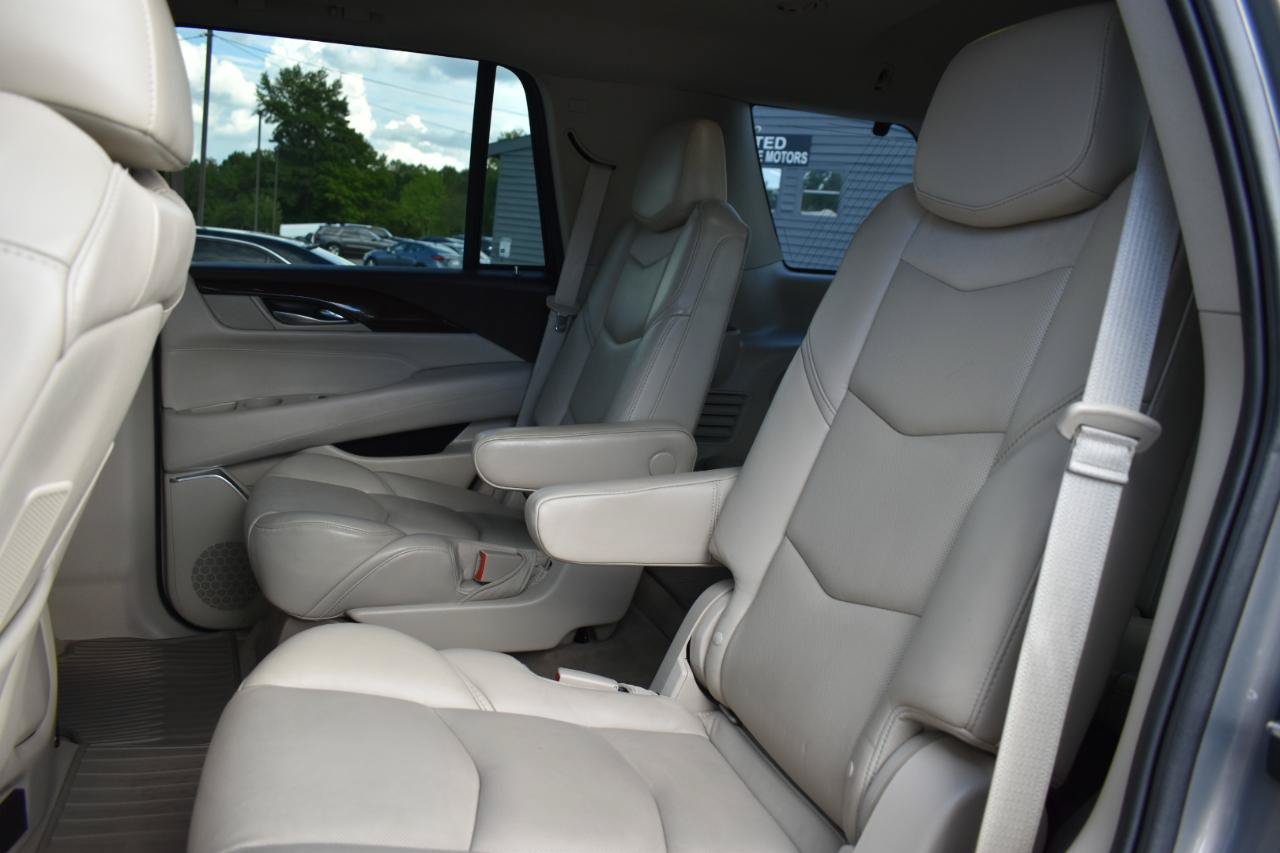 Used 2017 Cadillac Escalade Premium Luxury AWD/4WD image 28